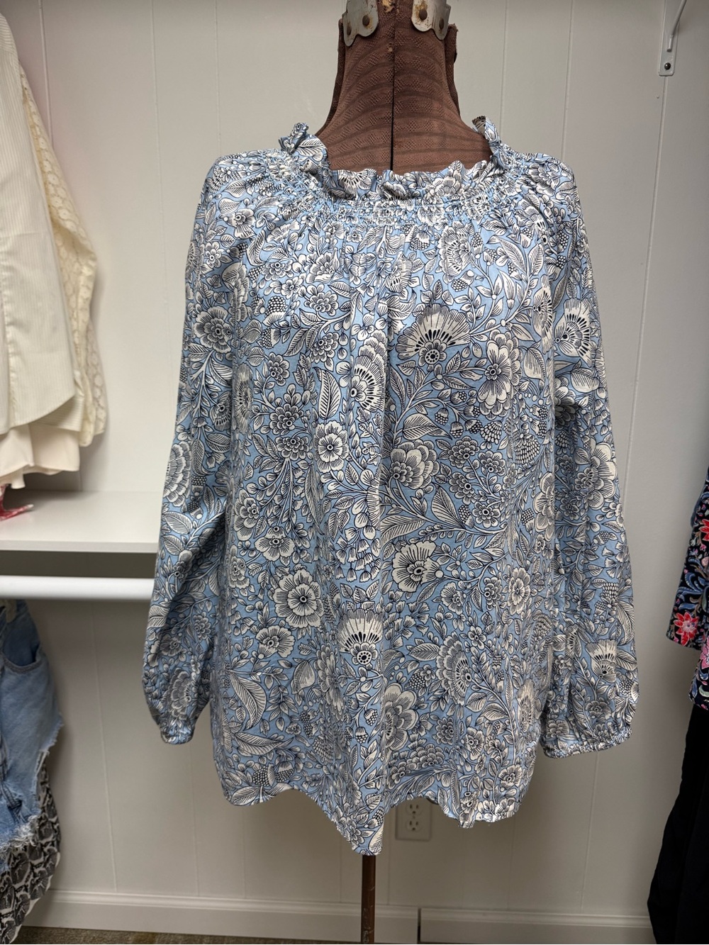 Talbots Herbaceous Vines Light Blue Cotton Floral Peasant Tunic Top Size XL